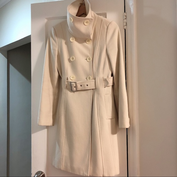 Guess Jackets & Blazers - GUESS Women’s White Button Front Winter Coat (XS)